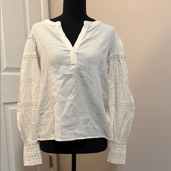 Ann Taylor Tops - Ann Taylor Elegant White Lace Trim Blouse